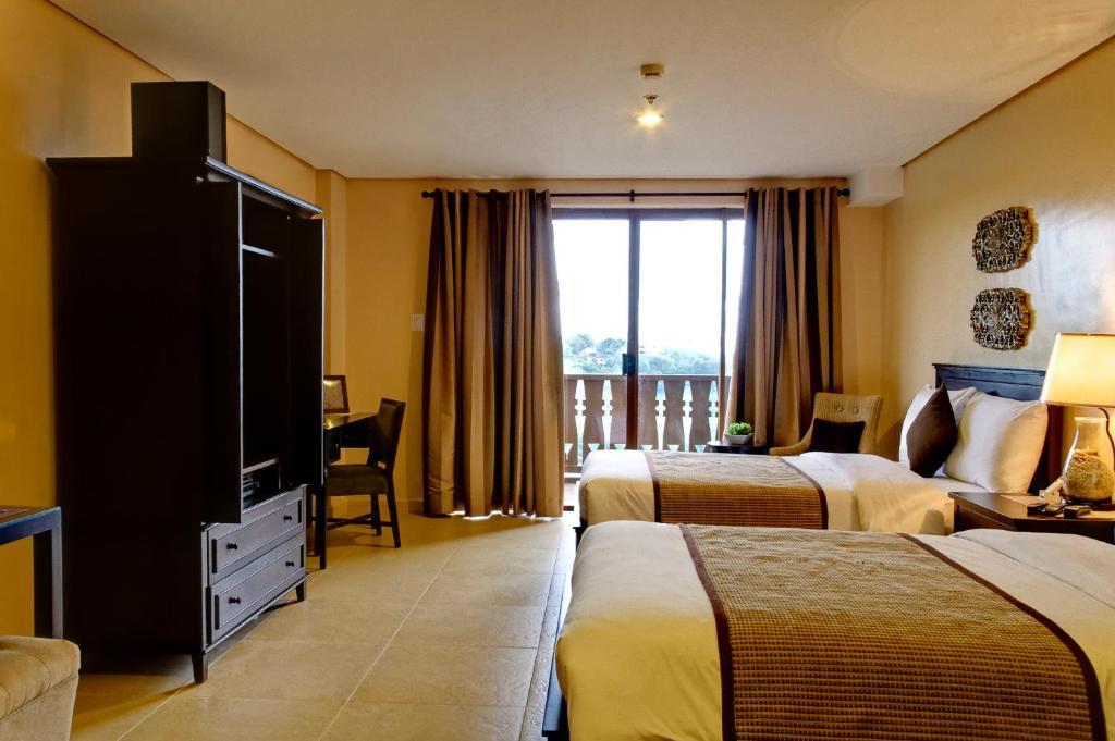 Crosswinds Resort Suites Tagaytay City Buitenkant foto