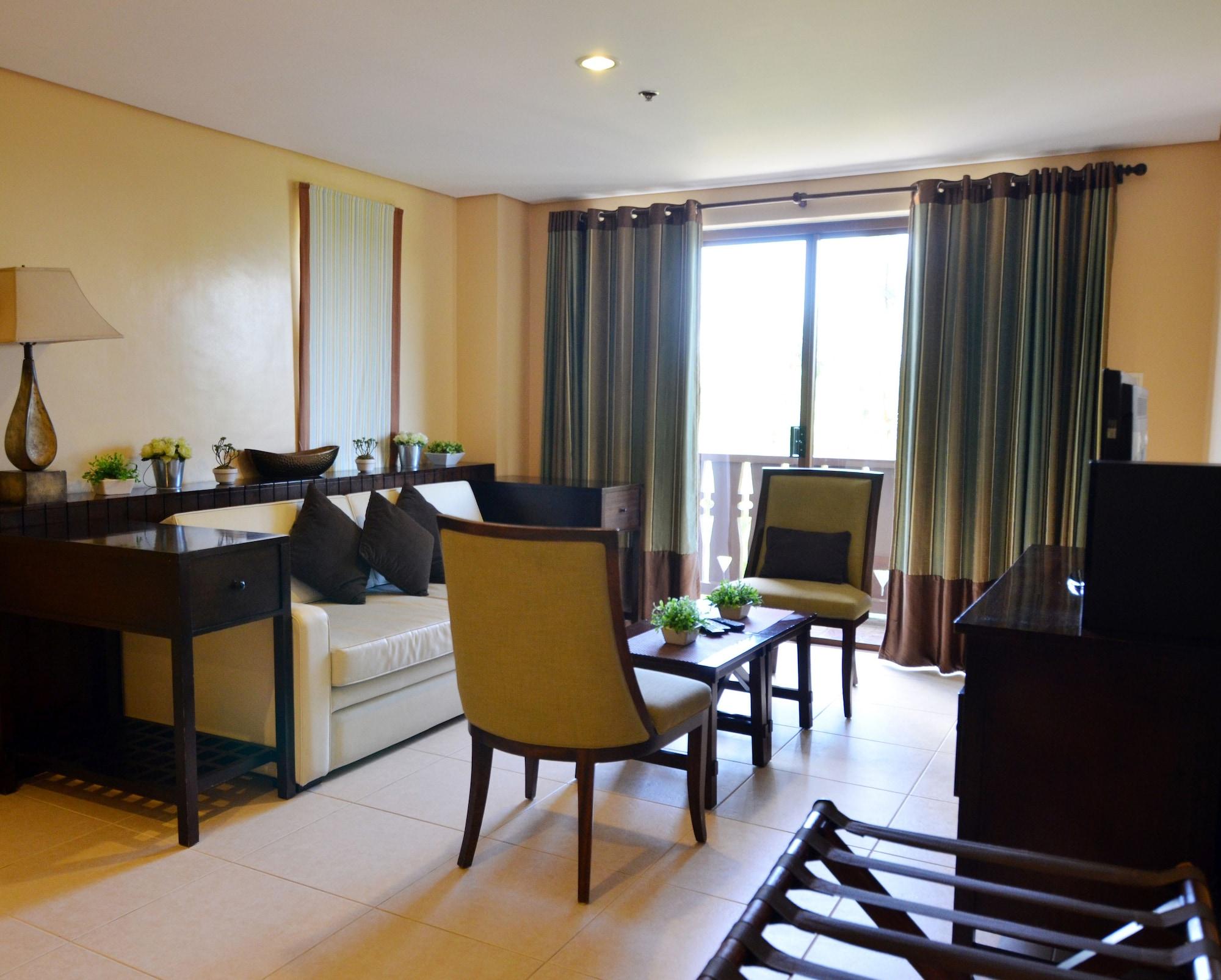 Crosswinds Resort Suites Tagaytay City Buitenkant foto