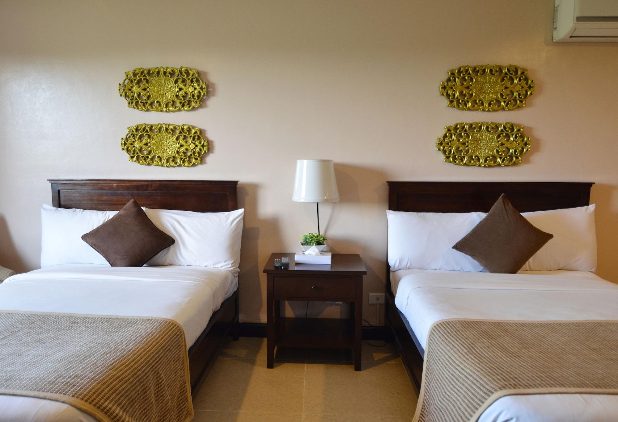 Crosswinds Resort Suites Tagaytay City Buitenkant foto