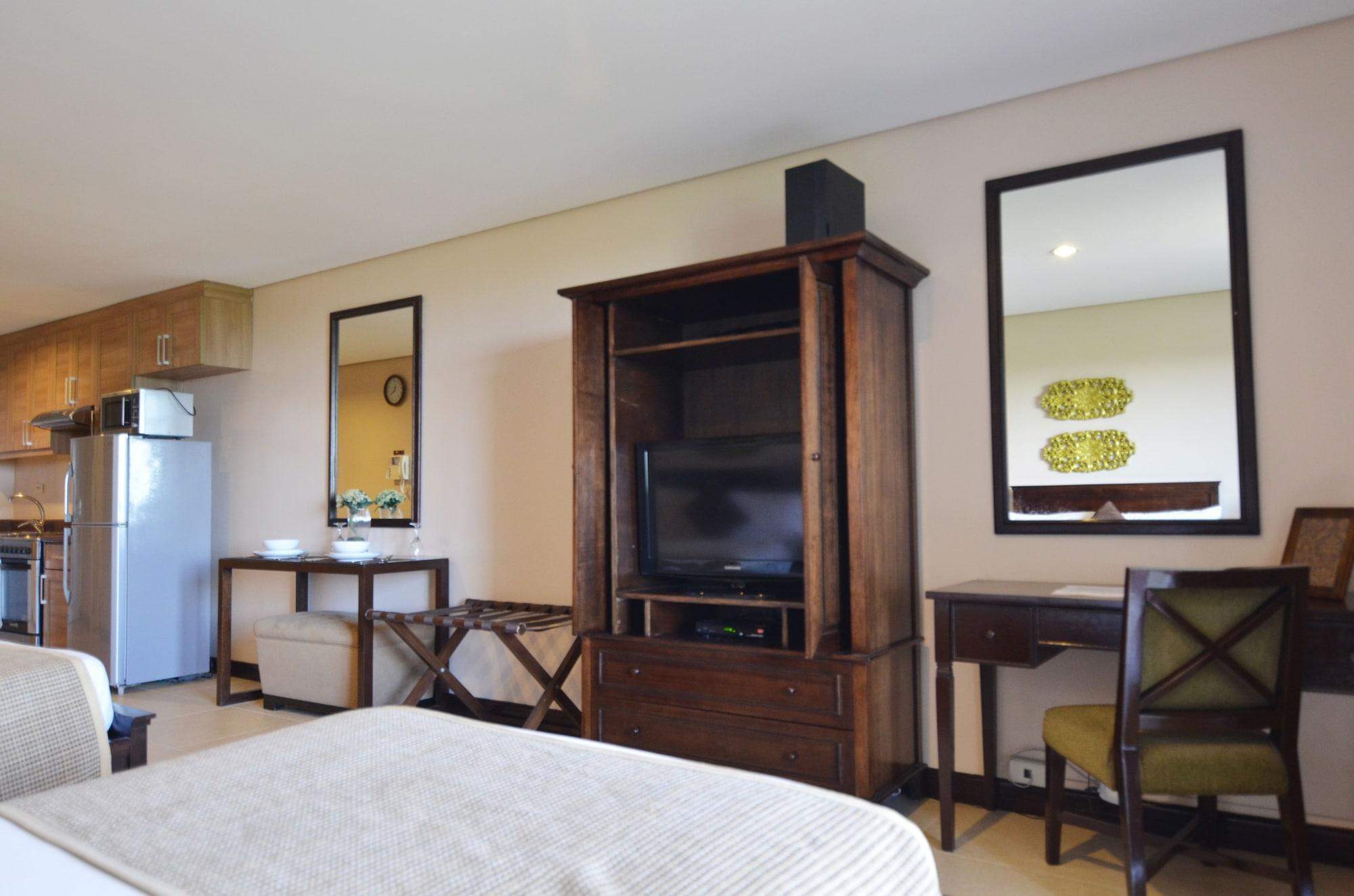 Crosswinds Resort Suites Tagaytay City Buitenkant foto