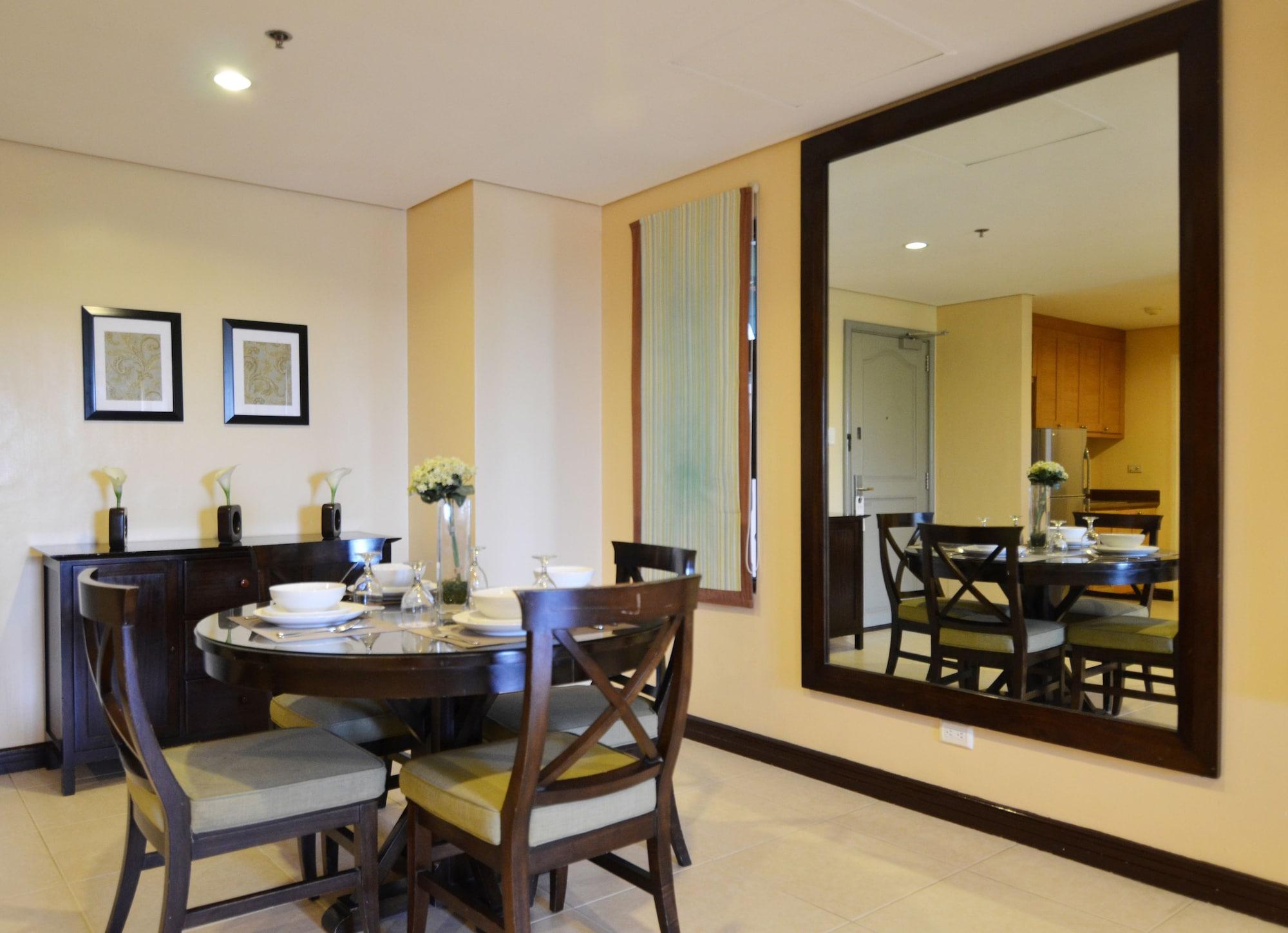 Crosswinds Resort Suites Tagaytay City Buitenkant foto