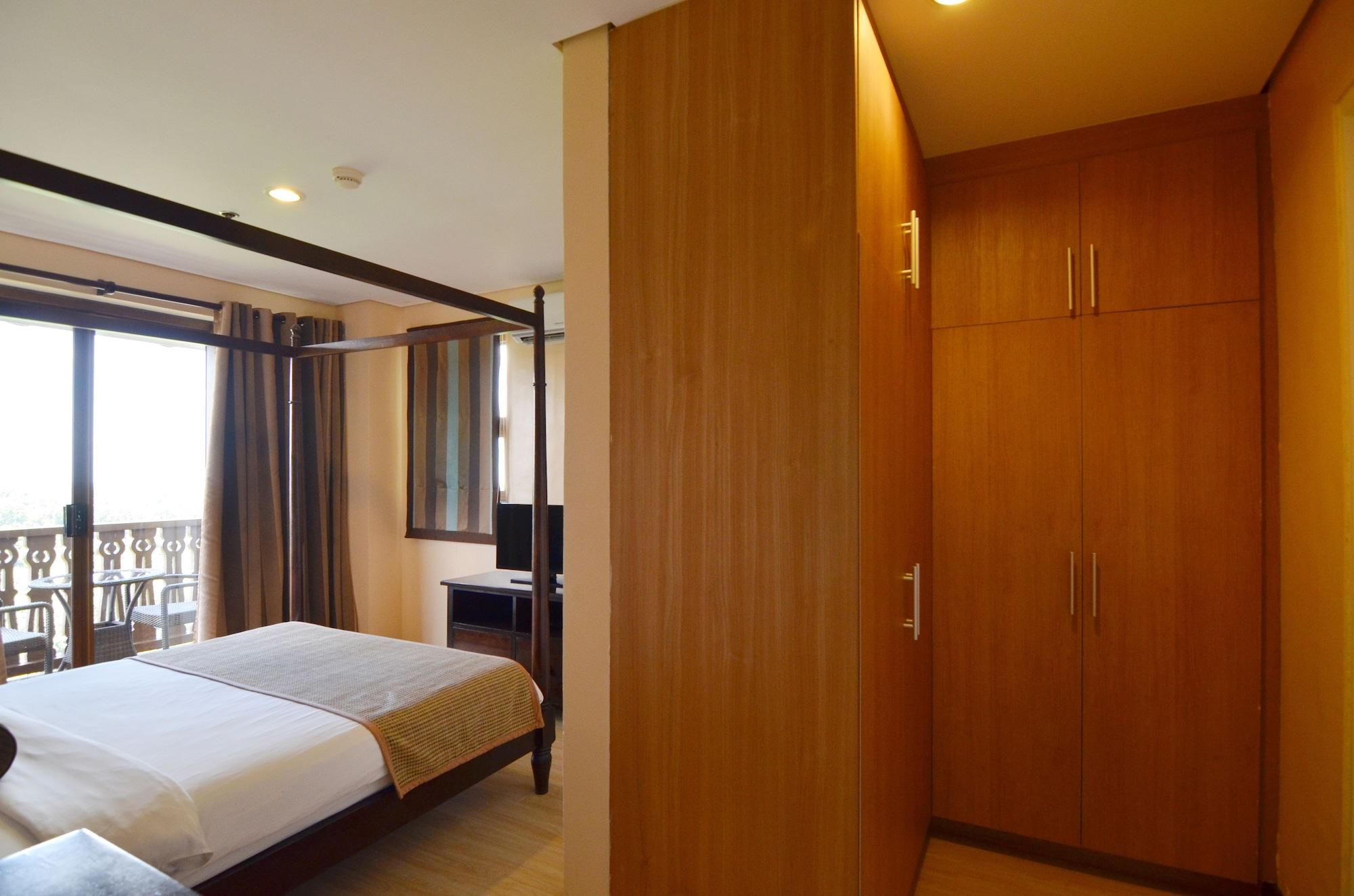 Crosswinds Resort Suites Tagaytay City Buitenkant foto