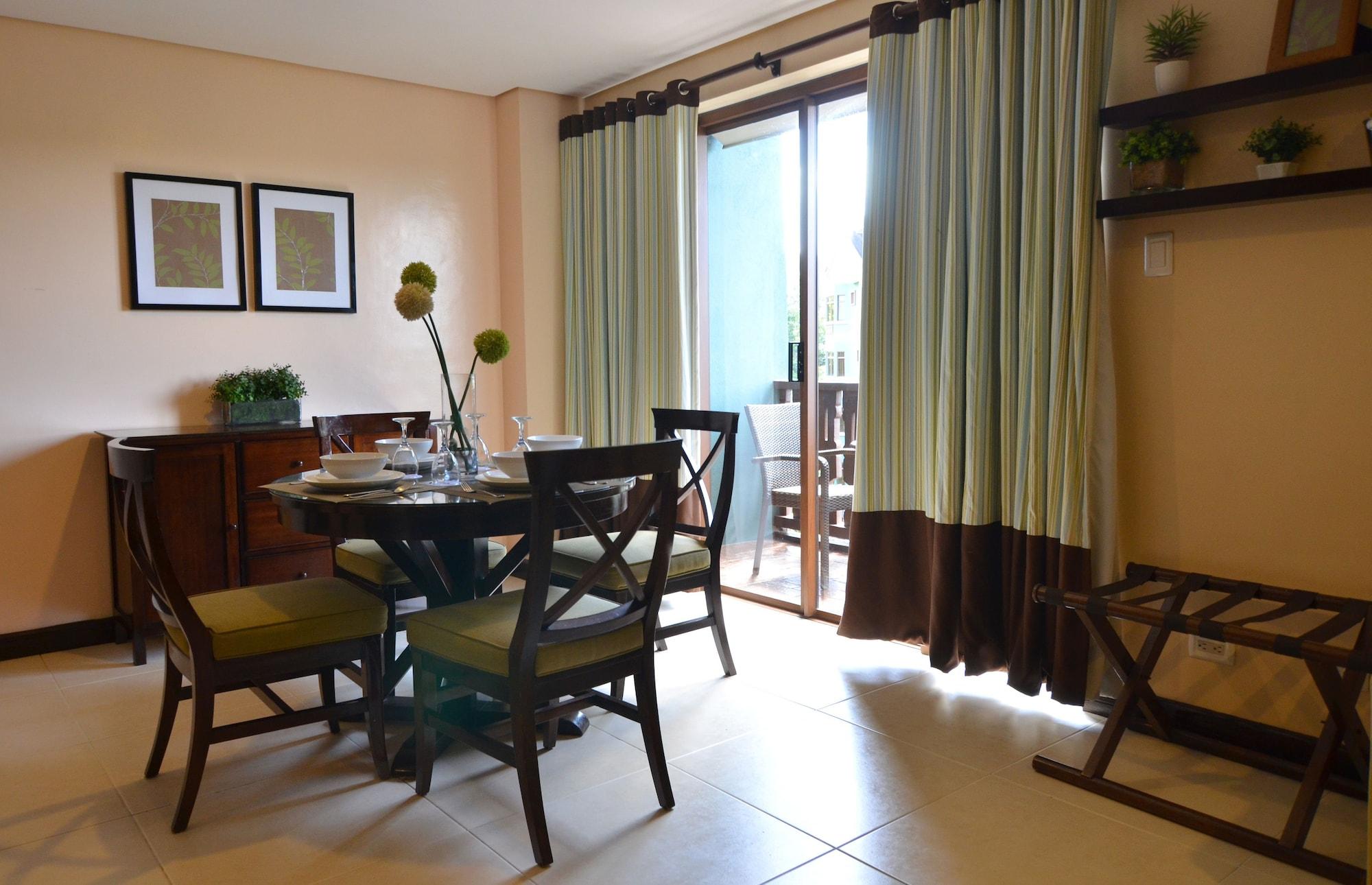 Crosswinds Resort Suites Tagaytay City Buitenkant foto