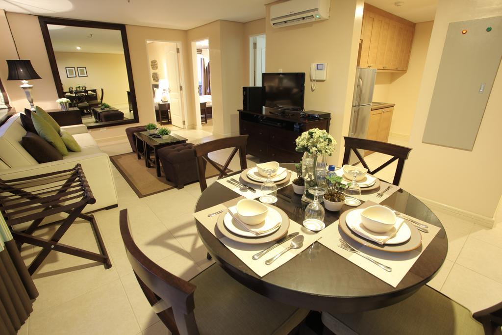 Crosswinds Resort Suites Tagaytay City Buitenkant foto