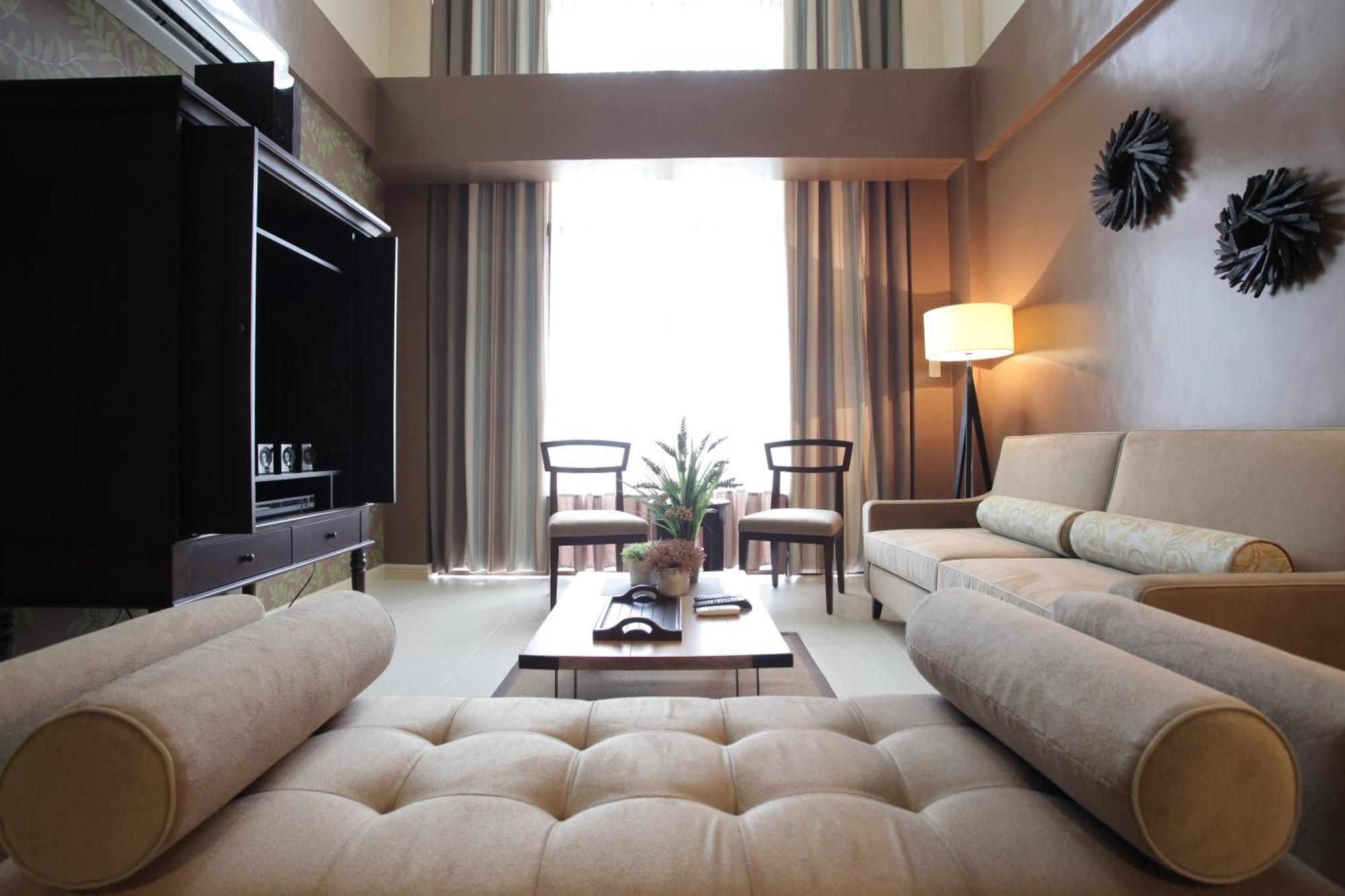 Crosswinds Resort Suites Tagaytay City Buitenkant foto