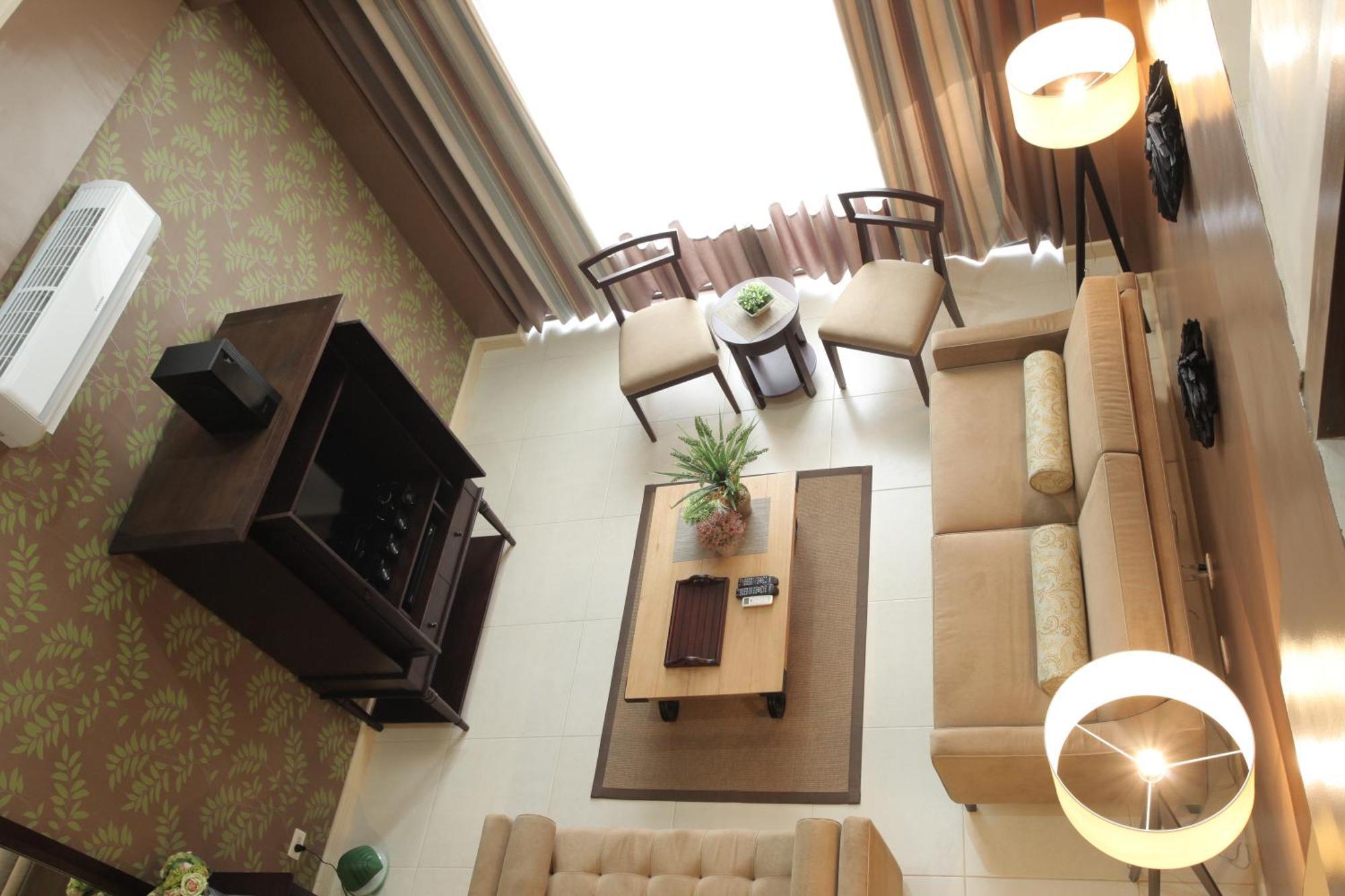 Crosswinds Resort Suites Tagaytay City Buitenkant foto