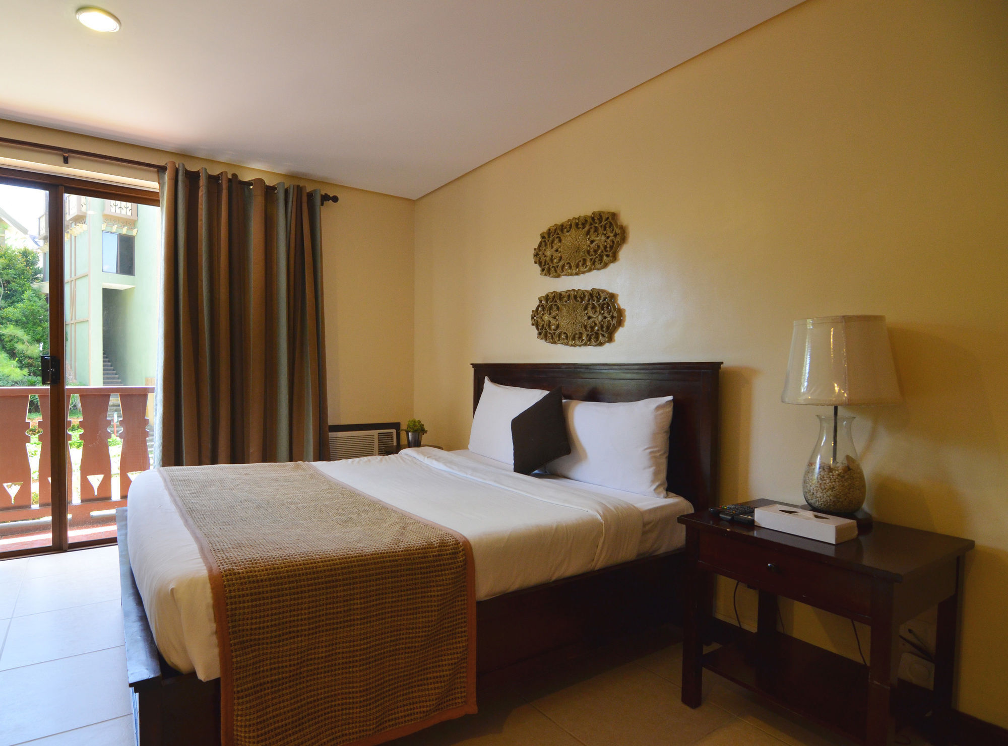 Crosswinds Resort Suites Tagaytay City Buitenkant foto